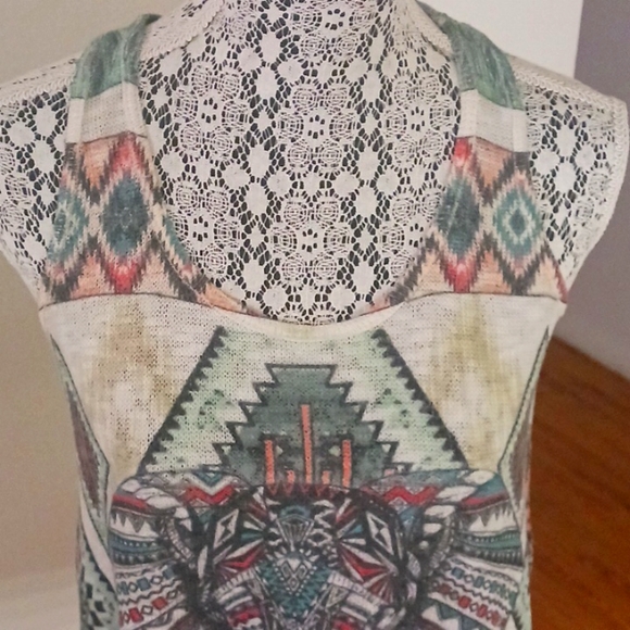 🌸Gorgeous Women's knit Elephant 🐘 Tank - Picture 8 of 10